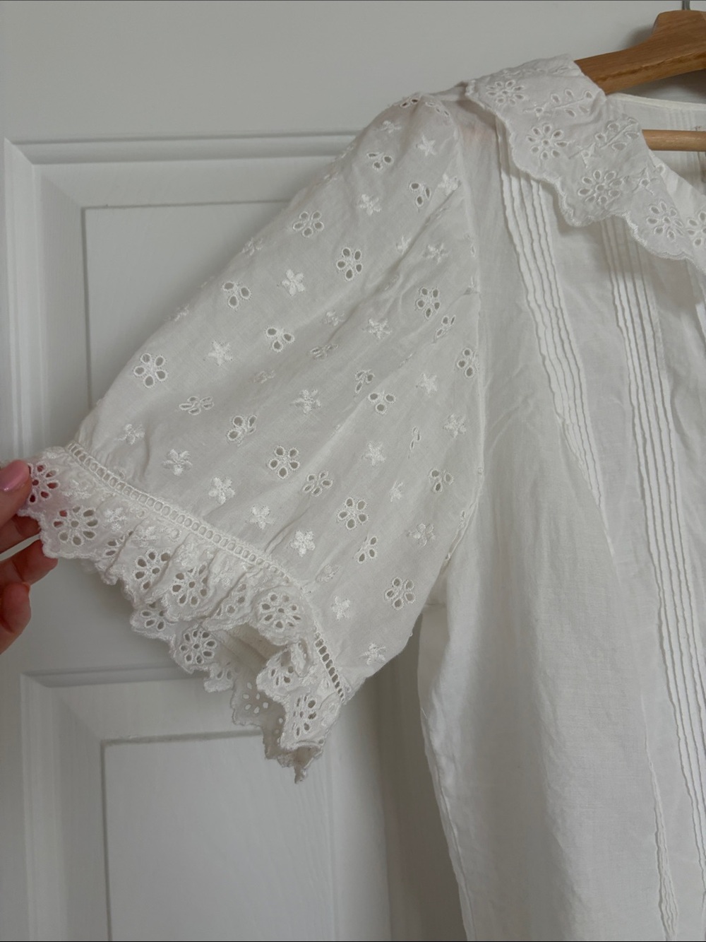 White Eyelet Button-Front Short Sleeve Top - Picture 6 of 13